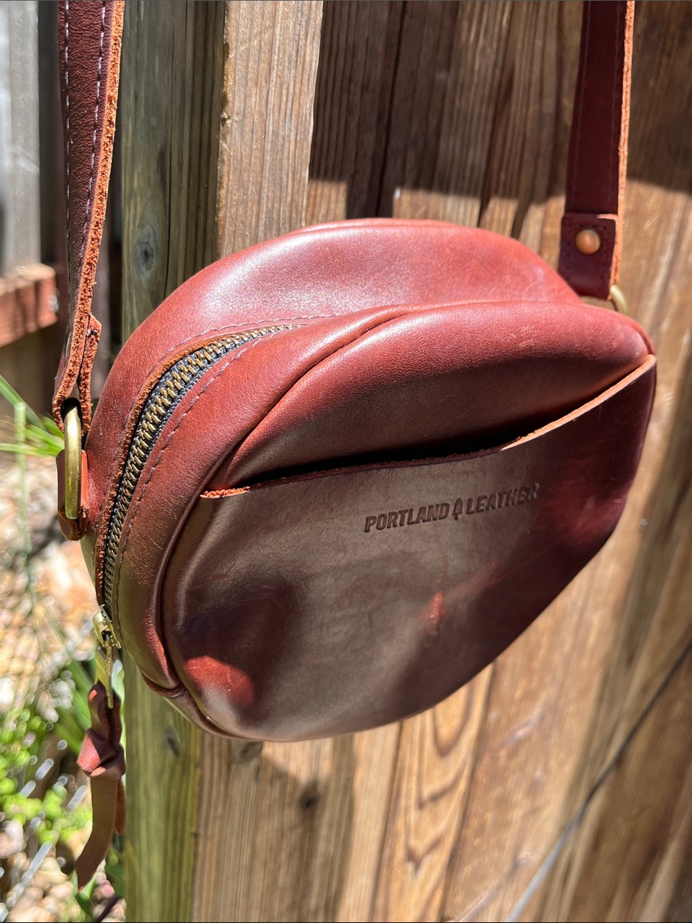 Portland Leather Burgundy Round Leather Messenger Bag - Picture 4 of 10